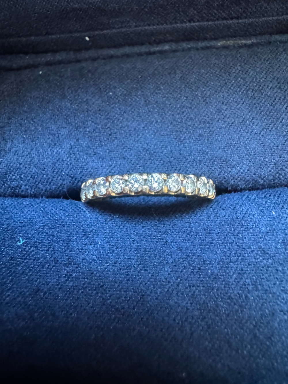 Natural Diamond Eternity Band Size 6 
1 carat total weight 18kt Yellow Gold - Picture 4 of 16
